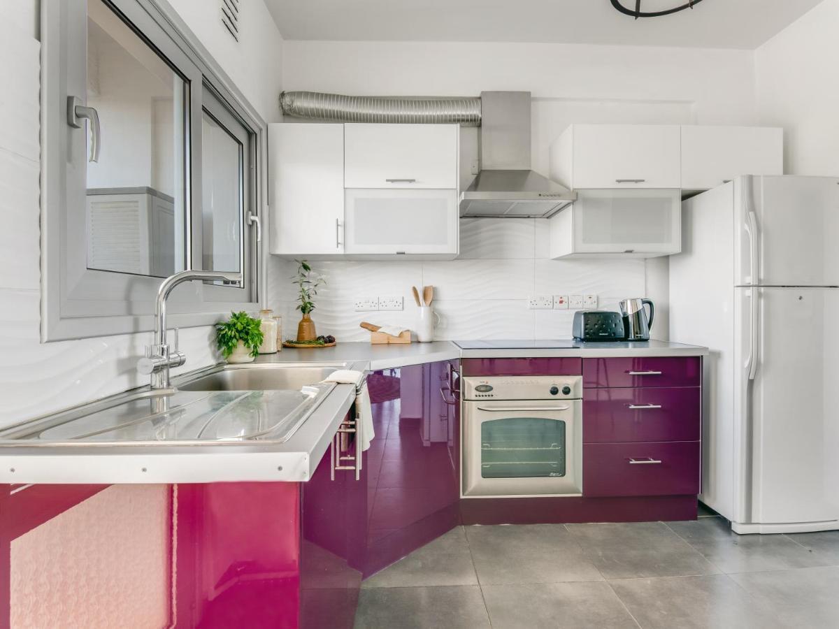 לימסול Sanders Kanika Sea Forum - Adorable 2-Bedroom Apartment With Sea View מראה חיצוני תמונה