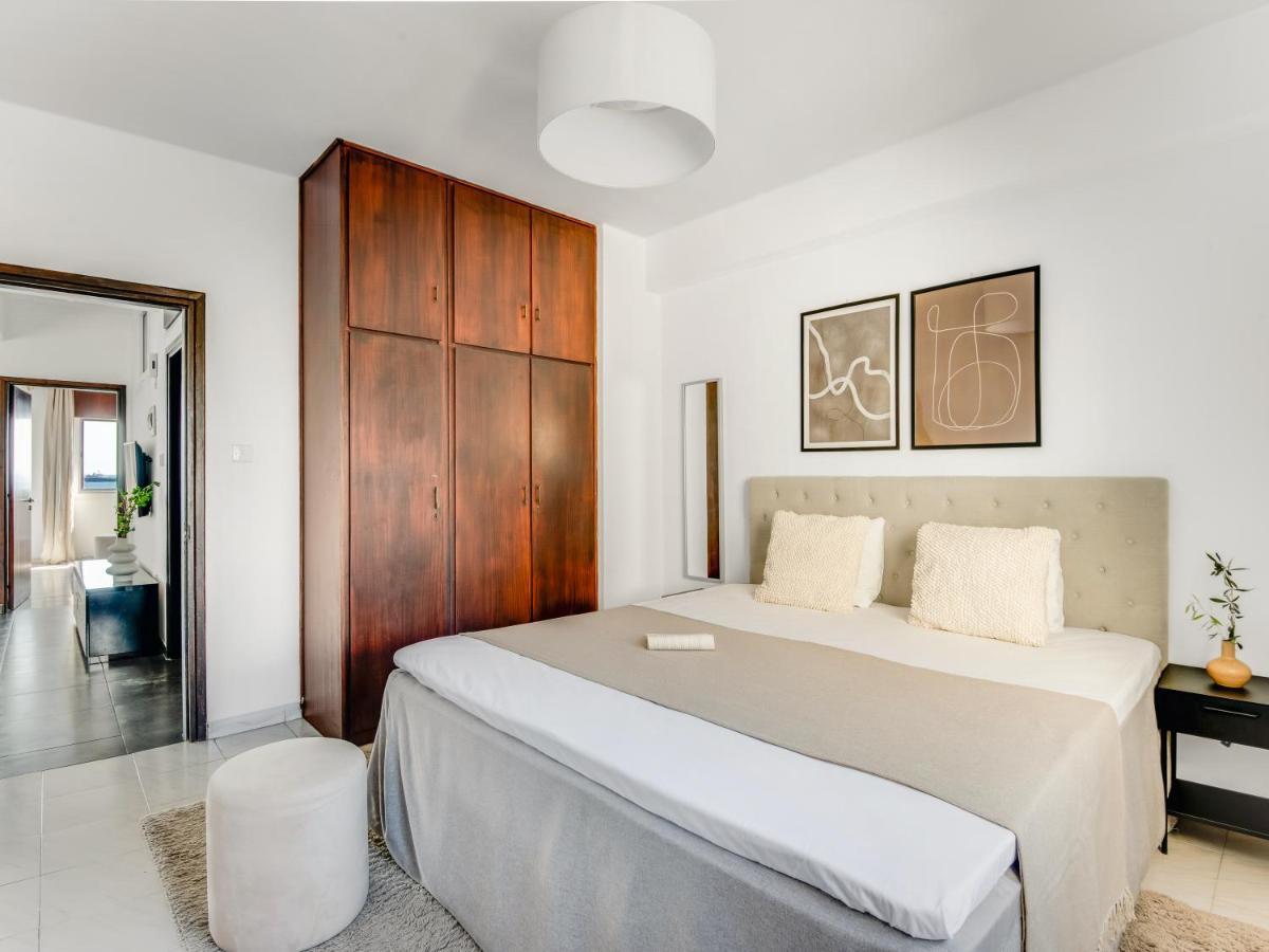 לימסול Sanders Kanika Sea Forum - Adorable 2-Bedroom Apartment With Sea View מראה חיצוני תמונה