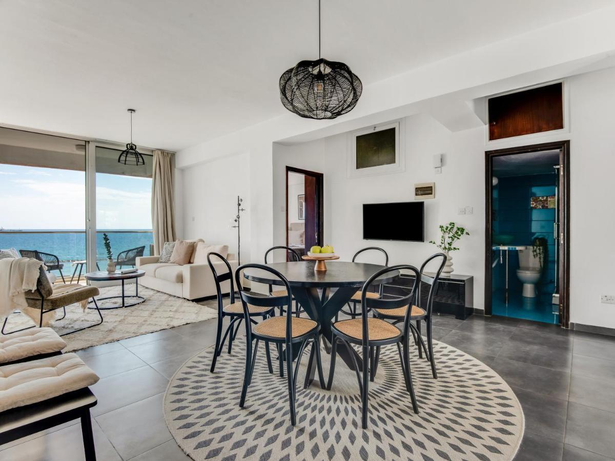 לימסול Sanders Kanika Sea Forum - Adorable 2-Bedroom Apartment With Sea View מראה חיצוני תמונה